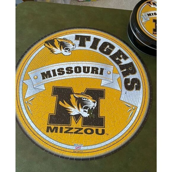 Missouri Mizzou Tigers Puzzle In Tin -1 Piece Missing - Picture 5 of 6